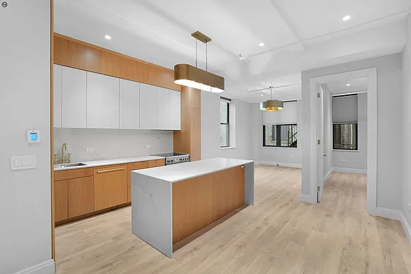 Sold by Nomad Property Group, LLC | media 28