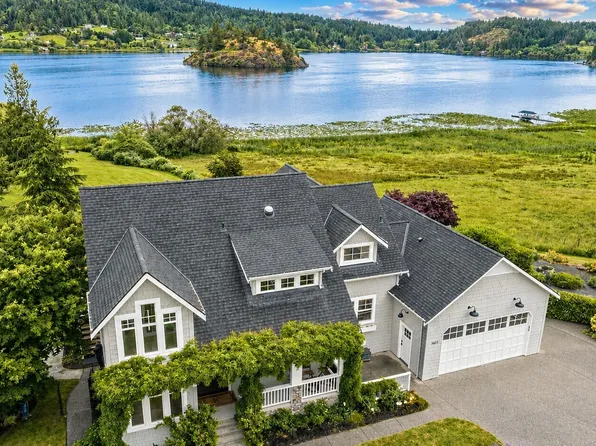 5663 S Campbell Lake Road, Anacortes, WA 98221