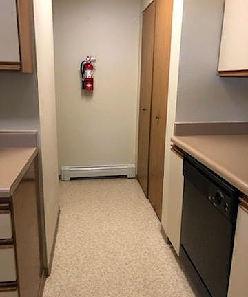 4th image of 825 Dorset Ct