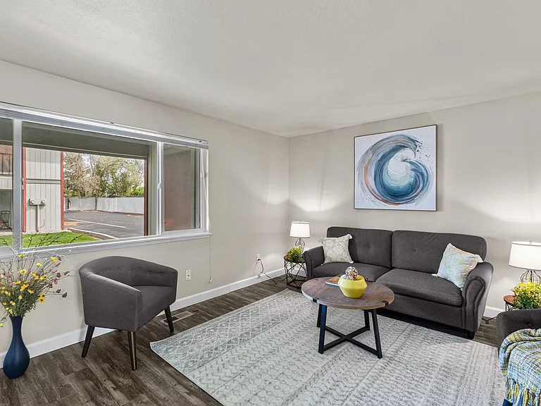 Irving Place Apartments — Photo 64