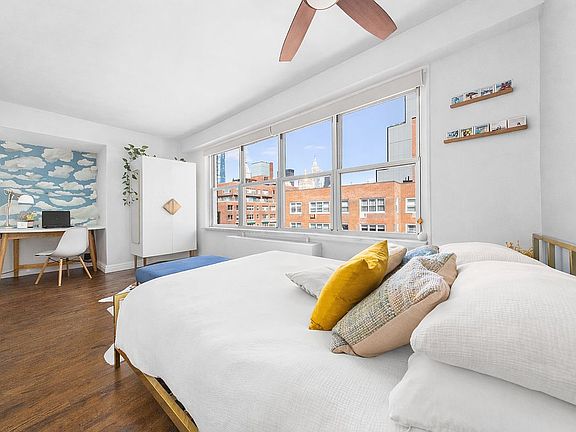 4th image of 205 3rd Ave APT 17L