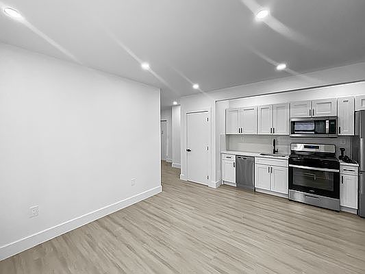 3rd image of 590 W 187th St APT 2