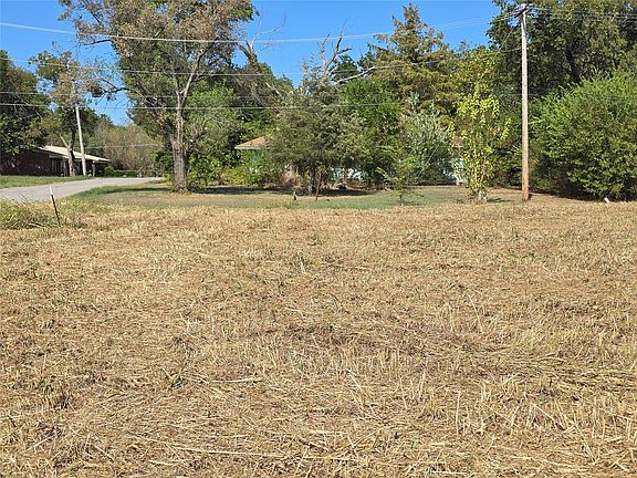 3rd image of 1205 SE 1st St