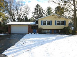 926 Outer Dr, State College, PA 16801