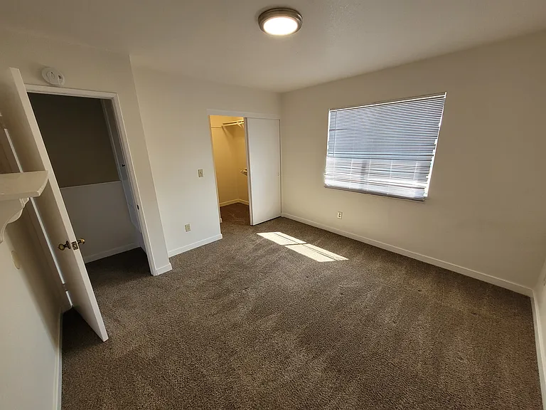 1254 Elm Ave #B — Photo 5
