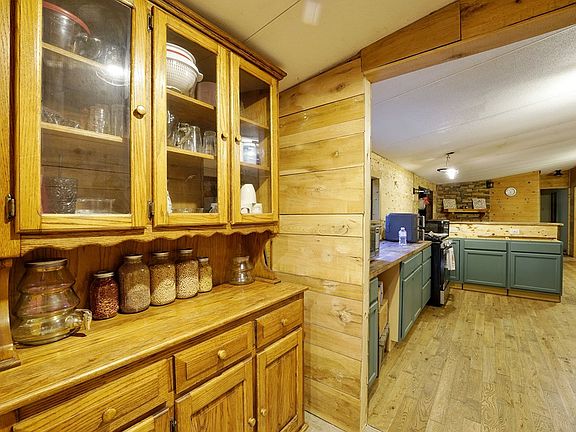 3rd image of 192 Bushy Head Rd