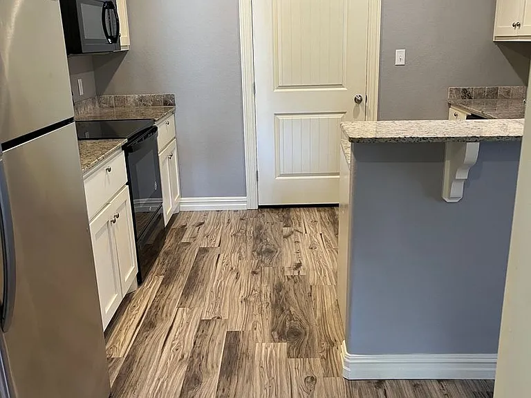 9007 Chanel Pl — Photo 10
