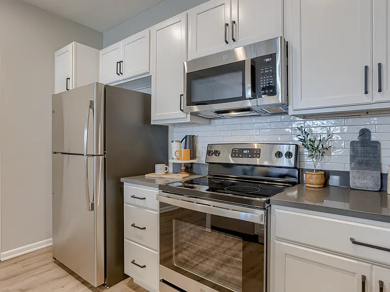 Jacob - 1 Bed / 1 Bath - 759 Sq.Ft.