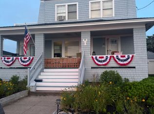 61 Beach Ave, Hull, MA 02045