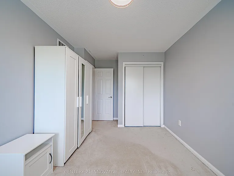 28 Samandria Ave #UPPER — Photo 40