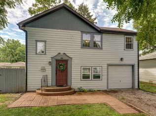 1430 E Lindberg St, Springfield, MO 65804