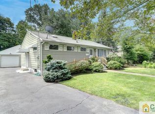 8 Willow Rd, Metuchen, NJ 08840