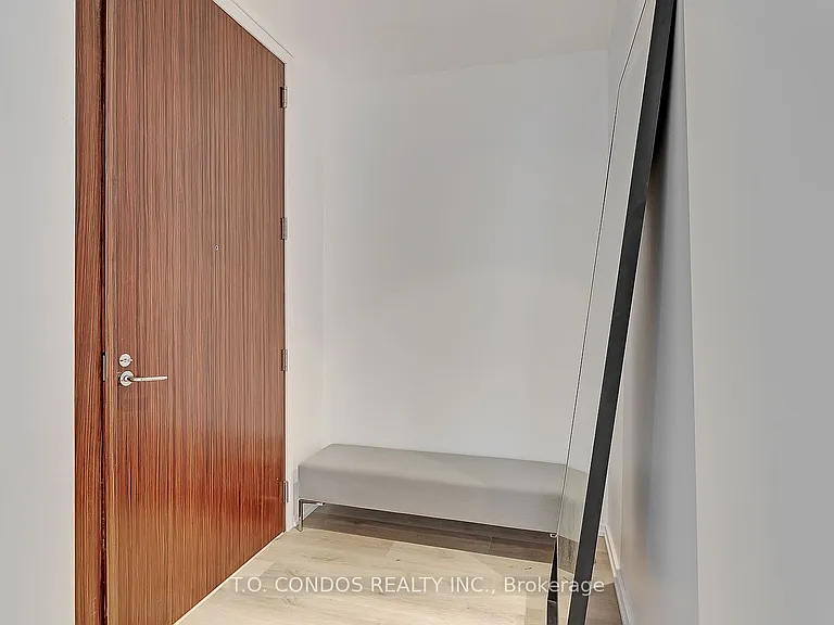 180 University Ave #5807 — Photo 3