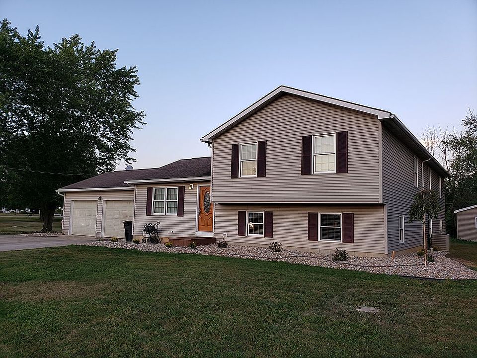 1st image of 5 Maplewood Dr