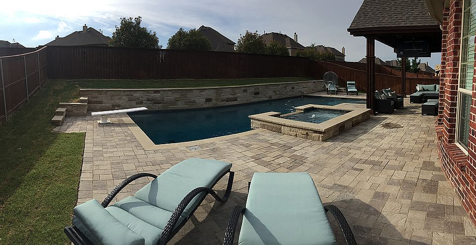 2nd image of 5812 Waterford Ln