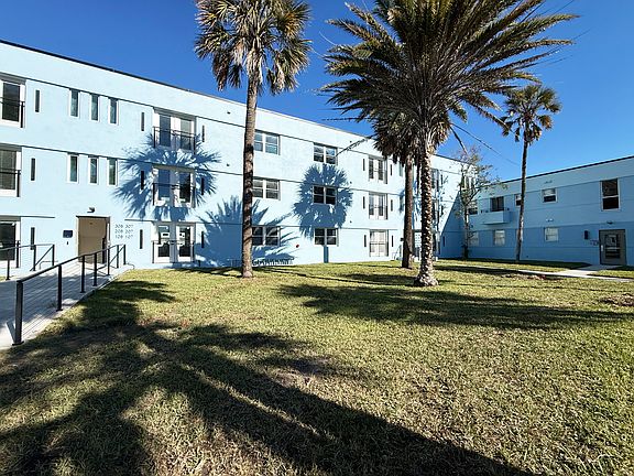 Exterior front of property