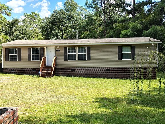 3rd image of 4131 Overhills Rd