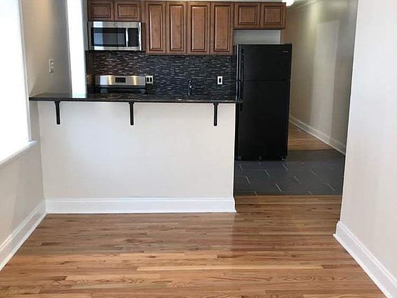 4th image of 1605 W Tioga St #1607-3RDFLOOR