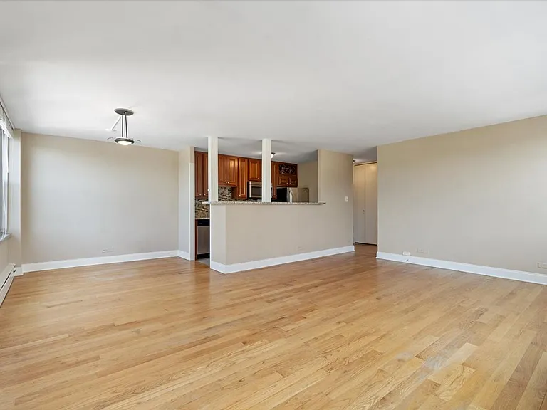 336 W Wellington Ave #604 — Photo 11
