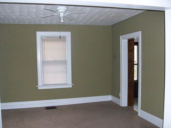 3rd image of 2322 Bellevue Ave