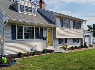 34 Ulysses Rd, Somerset, NJ 08873