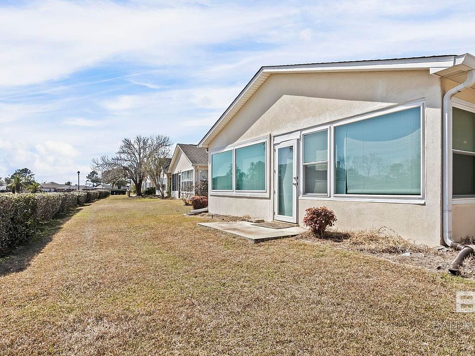 1st image of 9442 Villas Dr #9442
