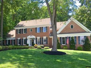 17 Cornell Dr, Hanover, PA 17331