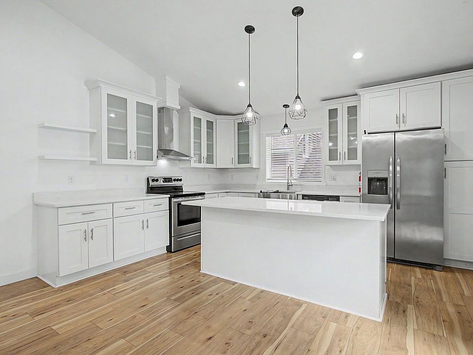1st image of 953 Wilson Ave