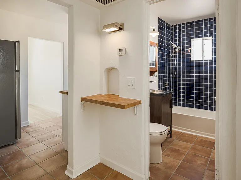 1641 E Coronado Rd — Photo 14