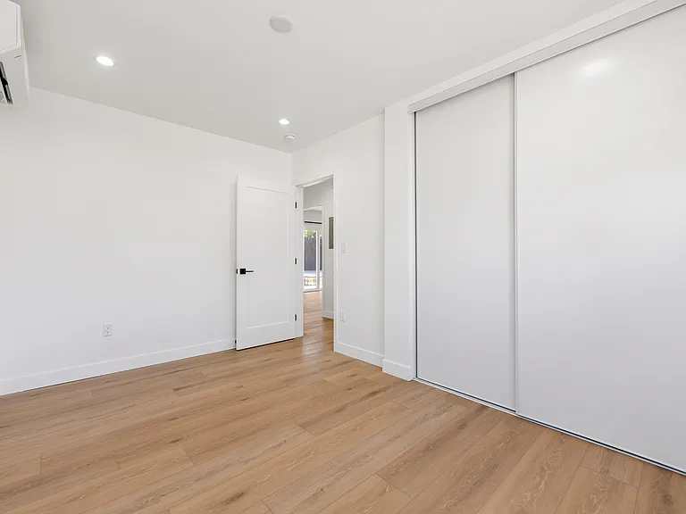 2817 Sycamore Ave — Photo 21