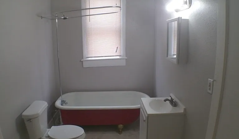 1138 W Ashby Pl #1 — Photo 8
