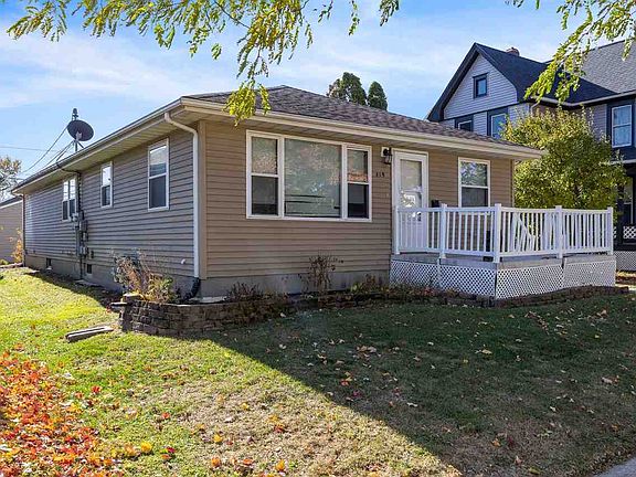 2nd image of 819 G Ave NW