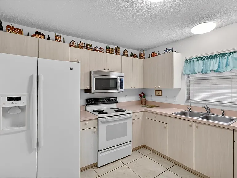 1630 Tampico Pl — Photo 20
