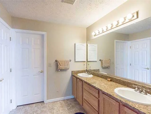 5942 Paron Pl — Photo 7