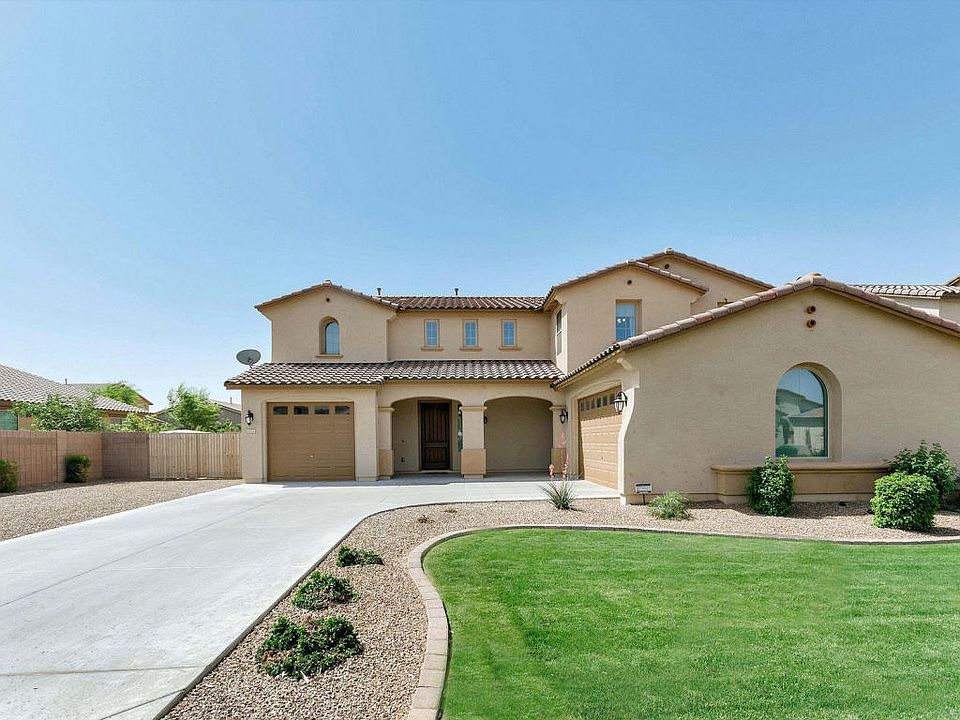 1st image of 2731 E Carob Dr