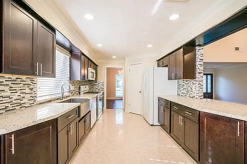 21203 Park Brook Dr Photo 1