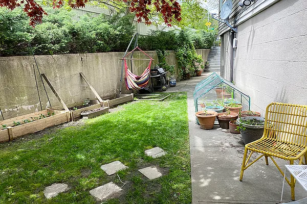 Sold by Corcoran | media 28
