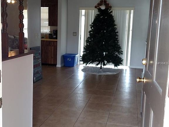 2nd image of 939 W Embassy Dr