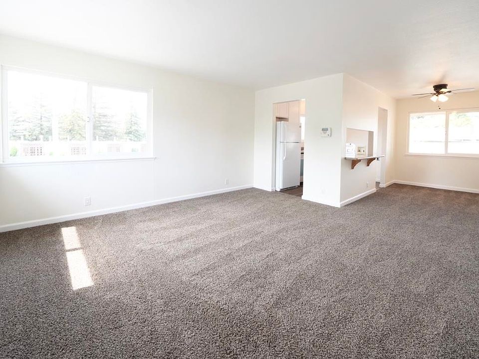 1st image of 100 Carolina St #B