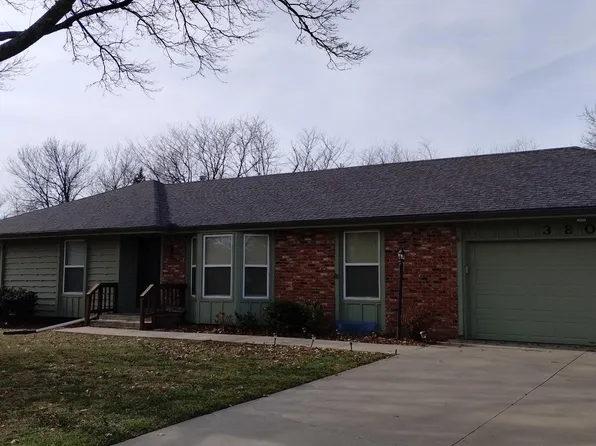 3806 SE 32nd St, Topeka, KS 66605