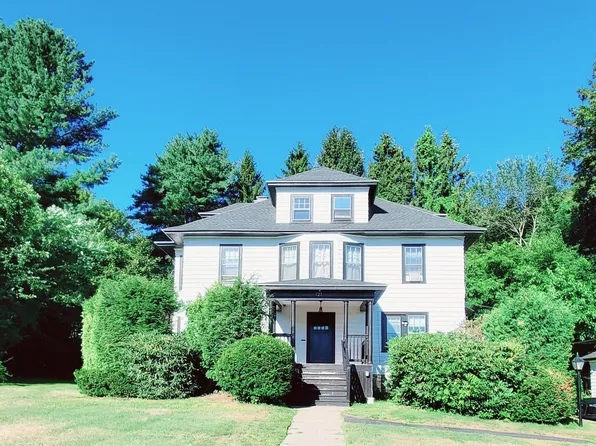 121 Forest St #5, Worcester, MA 01609