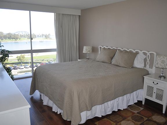 3rd image of 1770 Avenida Del Mundo Unit 406