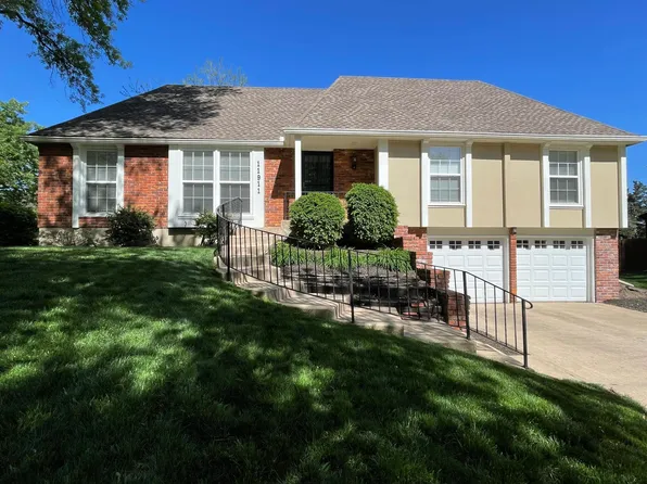 11911 Overbrook Rd, Leawood, KS 66209