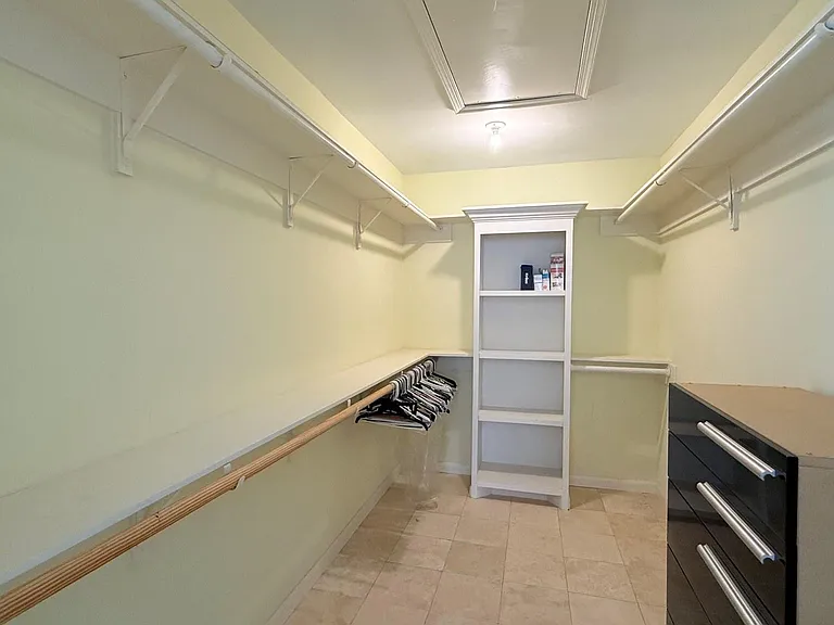 1208 Normans Woods St — Photo 18