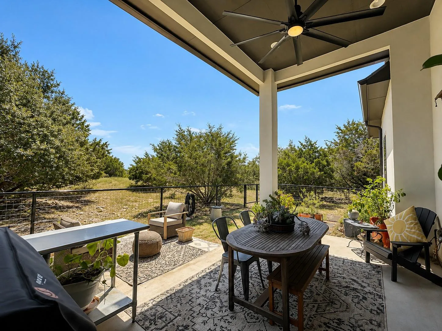 3 bed, 2.5 bath, 2285 sqft, $3,850 — Photo 4