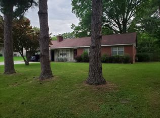 67 Central Ln, Jackson, TN 38305