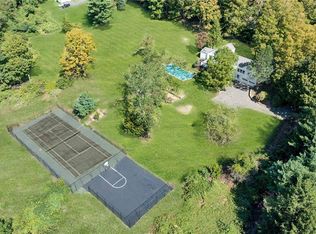 195 Umpawaug Rd, Redding, CT 06896