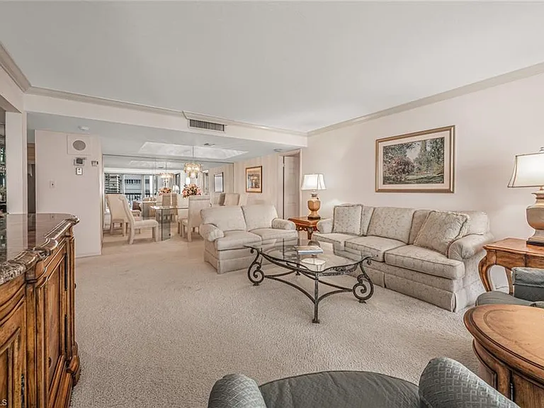 4551 Gulf Shore Blvd N #605 — Photo 12