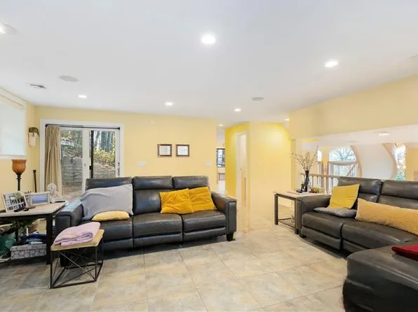 16 Diana Trail image 13 of 50