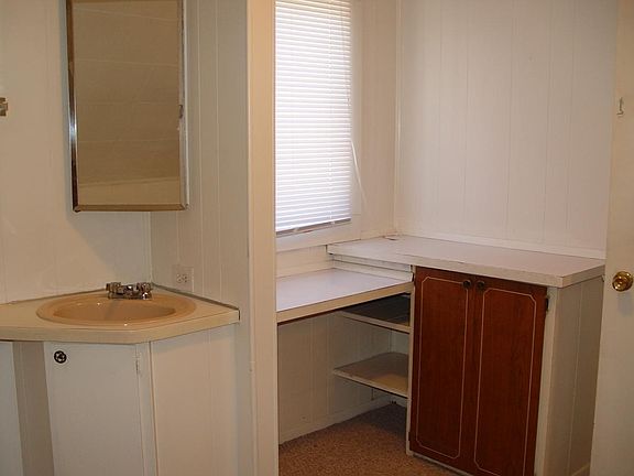 5th image of 483 5th Avenue East N